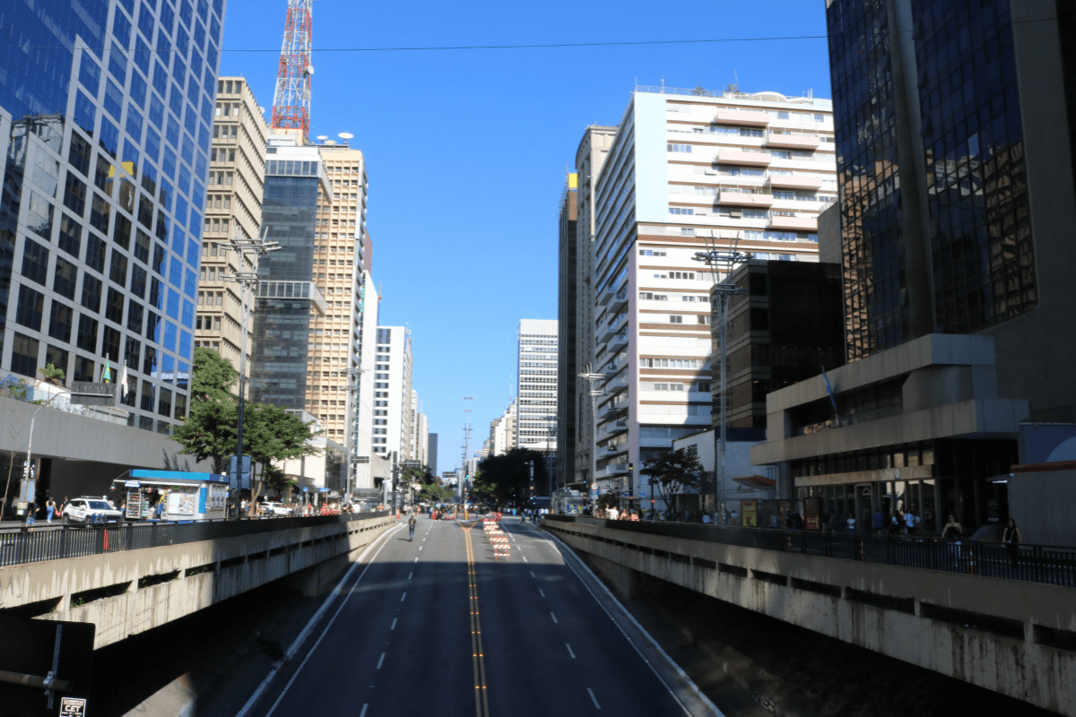 Se estiver em SP, reserve um domingo para vivenciar a avenida queridinha dos paulistanos. Foto: Tati de Sá.