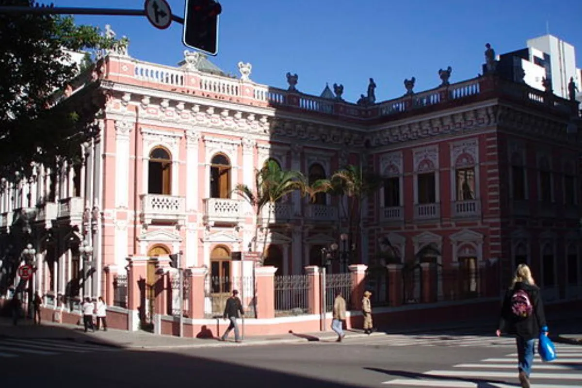 Explorando as Ilhas-Capitais do Brasil: Florianópolis, Vitória e São Luís Museu Florianópolis