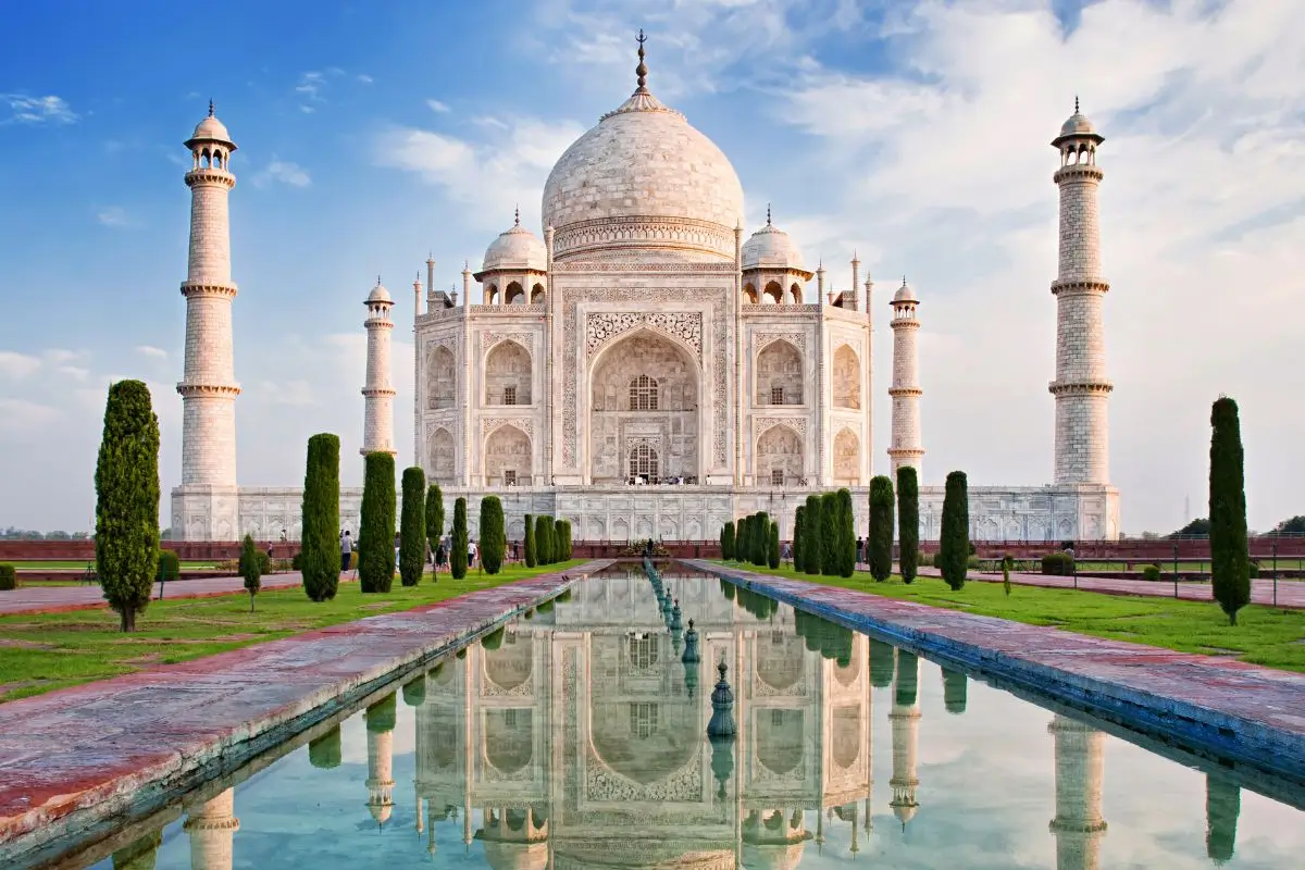 Desvendando as 7 Maravilhas do Mundo Moderno Desvendando as 7 Maravilhas do Mundo Moderno