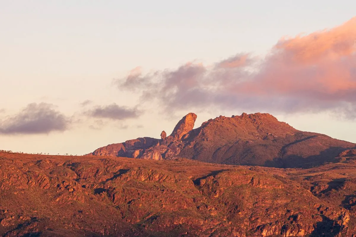 As Melhores Trilhas em Belo Horizonte e Região Trilha do Pico do Itacolomi