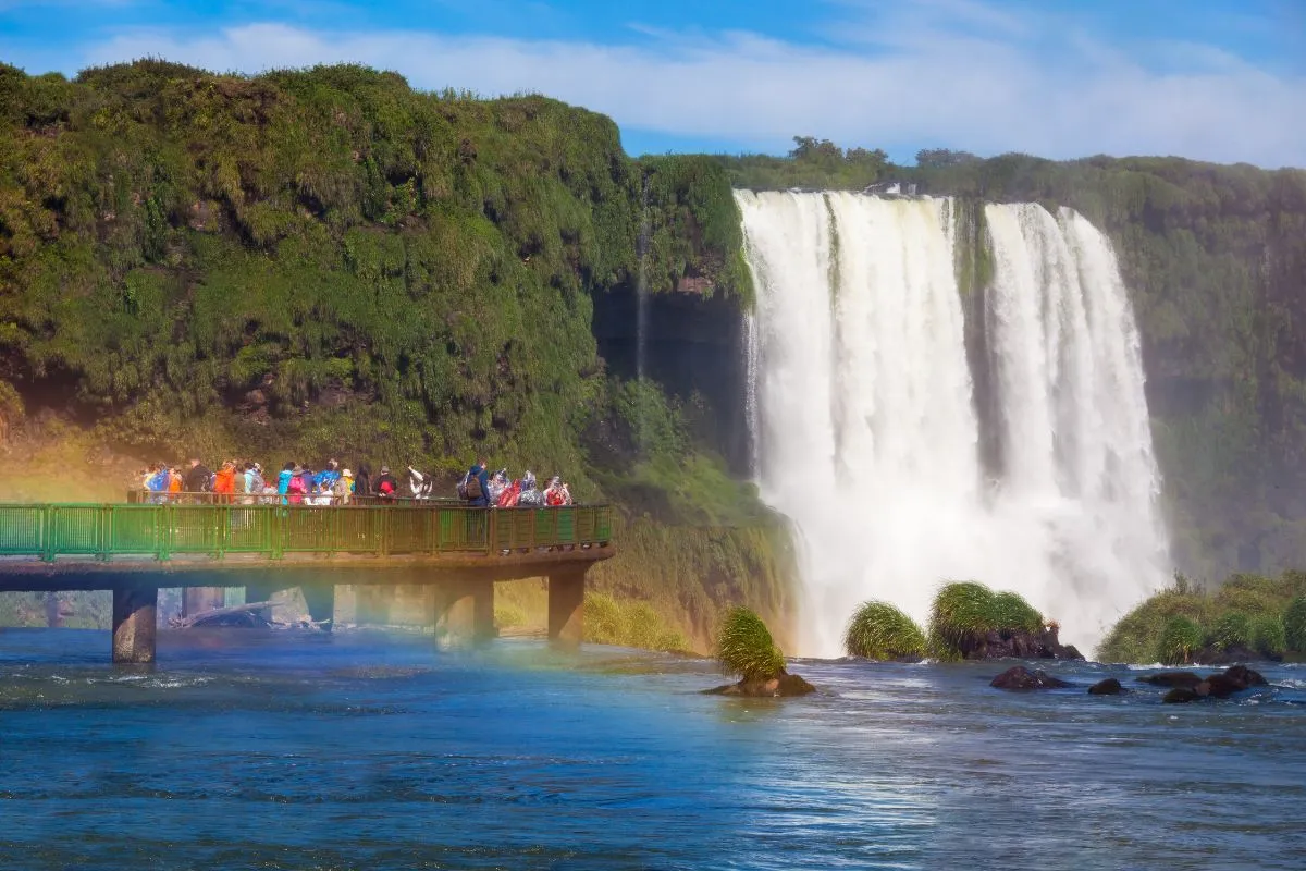 Cataratas do Iguaçu: Onde fica, como chegar e dicas para aproveitar ao máximo Visita as Cataratas
