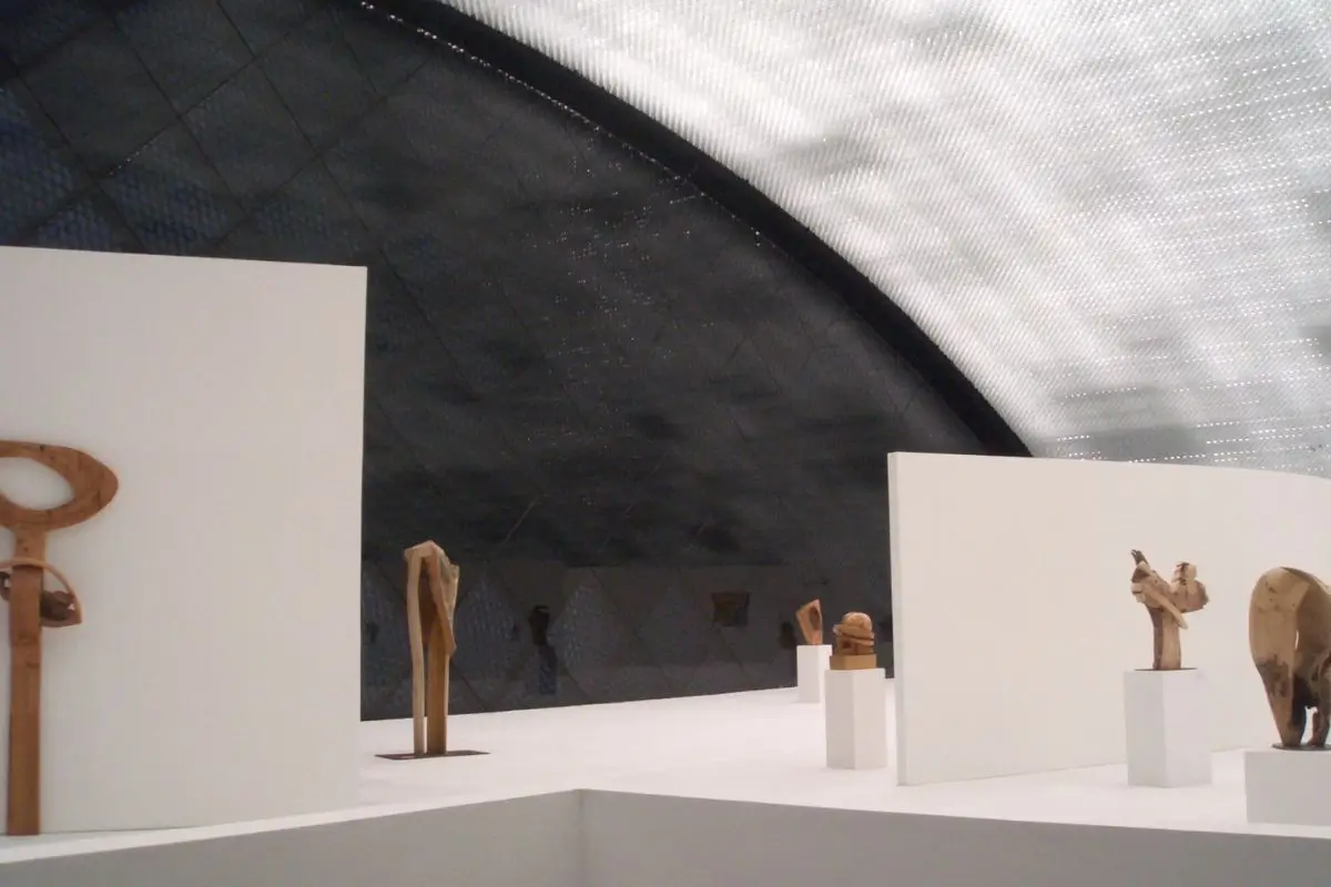 Conheça o Museu Oscar Niemeyer em Curitiba: O Maior Museu de Arte da América Latina Conheça o Museu Oscar Niemeyer em Curitiba: O Maior Museu de Arte da América Latina