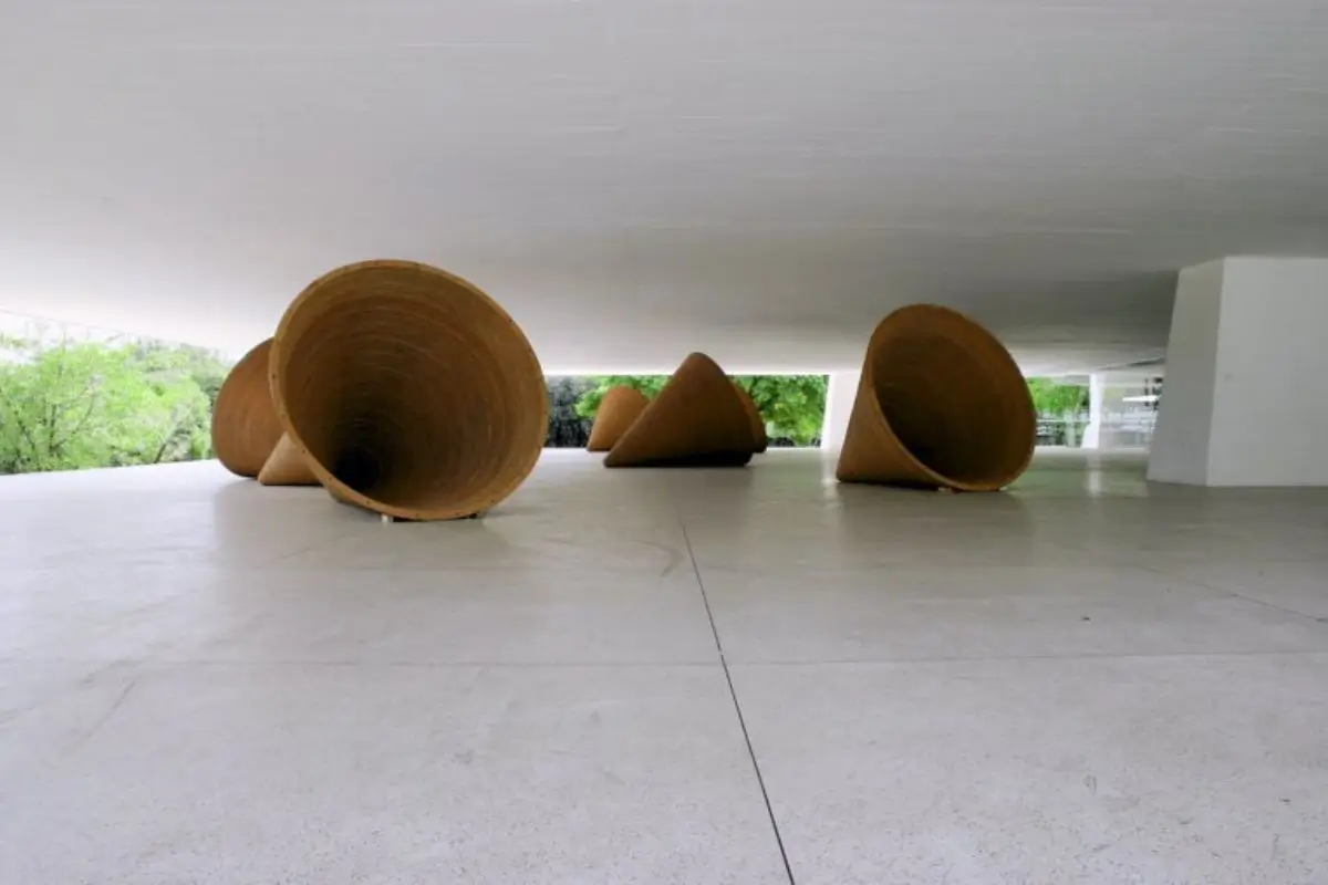 Conheça o Museu Oscar Niemeyer em Curitiba: O Maior Museu de Arte da América Latina Conheça o Museu Oscar Niemeyer em Curitiba: O Maior Museu de Arte da América Latina