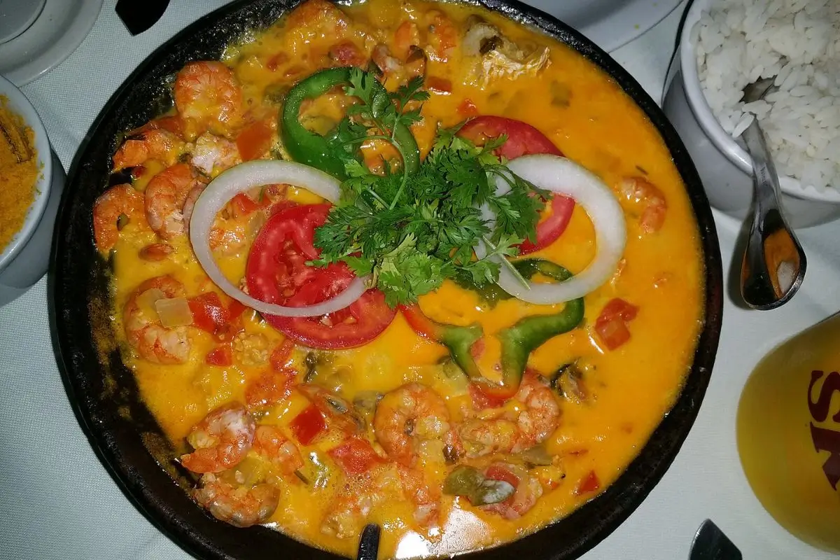 Tudo sobre Moqueca: Origem, diferenças regionais e 3 receitas! Tudo sobre Moqueca: Origem, diferenças regionais e 3 receitas!