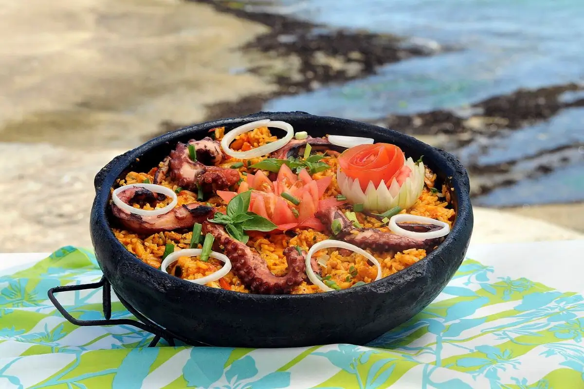 Tudo sobre Moqueca: Origem, diferenças regionais e 3 receitas! Tudo sobre Moqueca: Origem, diferenças regionais e 3 receitas!