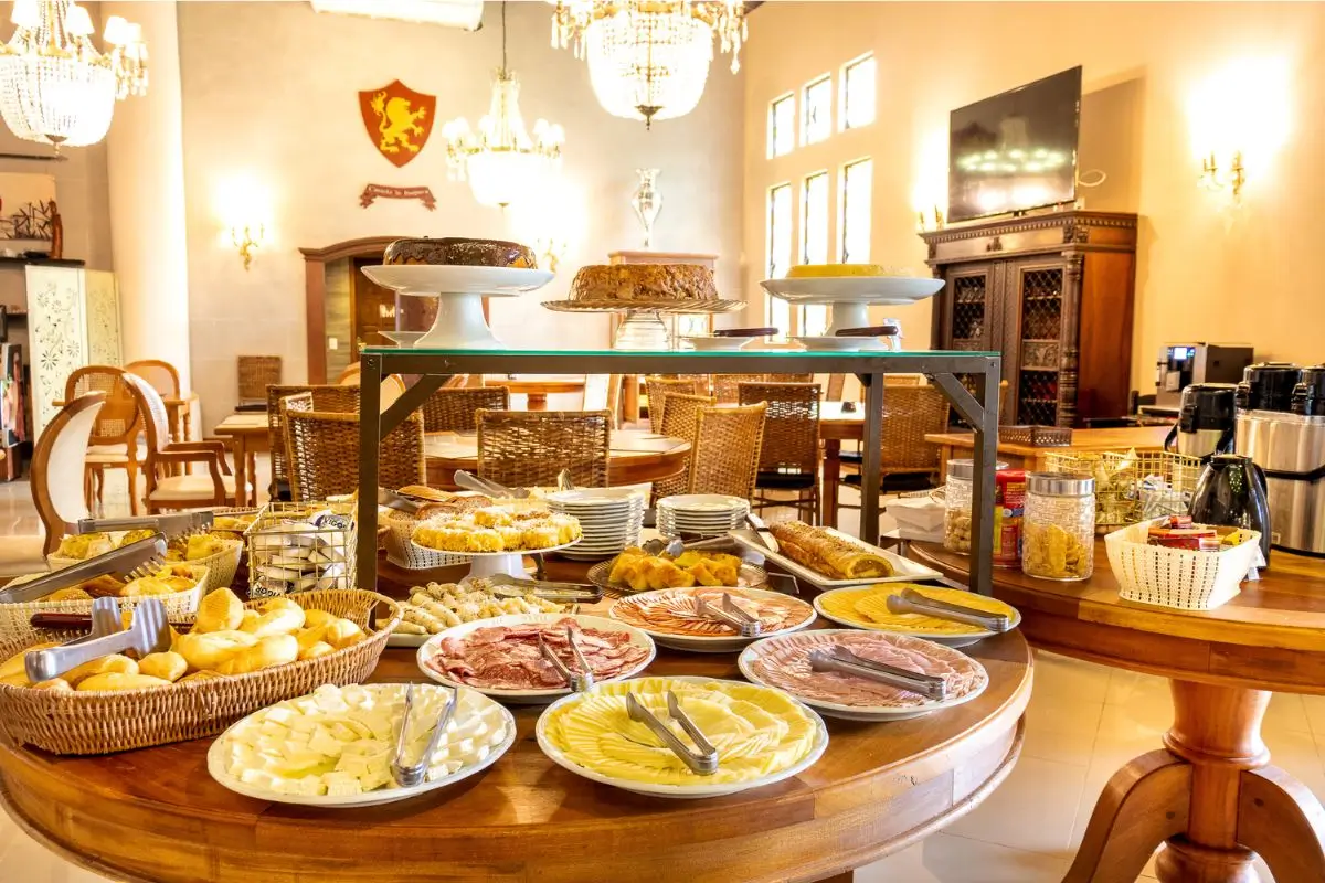 Como visitar o Castelo de Itaipava em Petrópolis