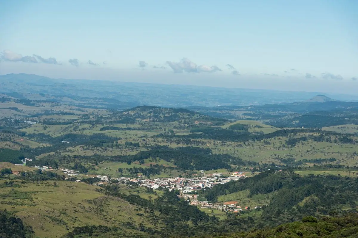 O que fazer em Urupema: Guia para a cidade mais fria do Brasil morro das antenas o que fazer em urupema cidade mais fria do mundo