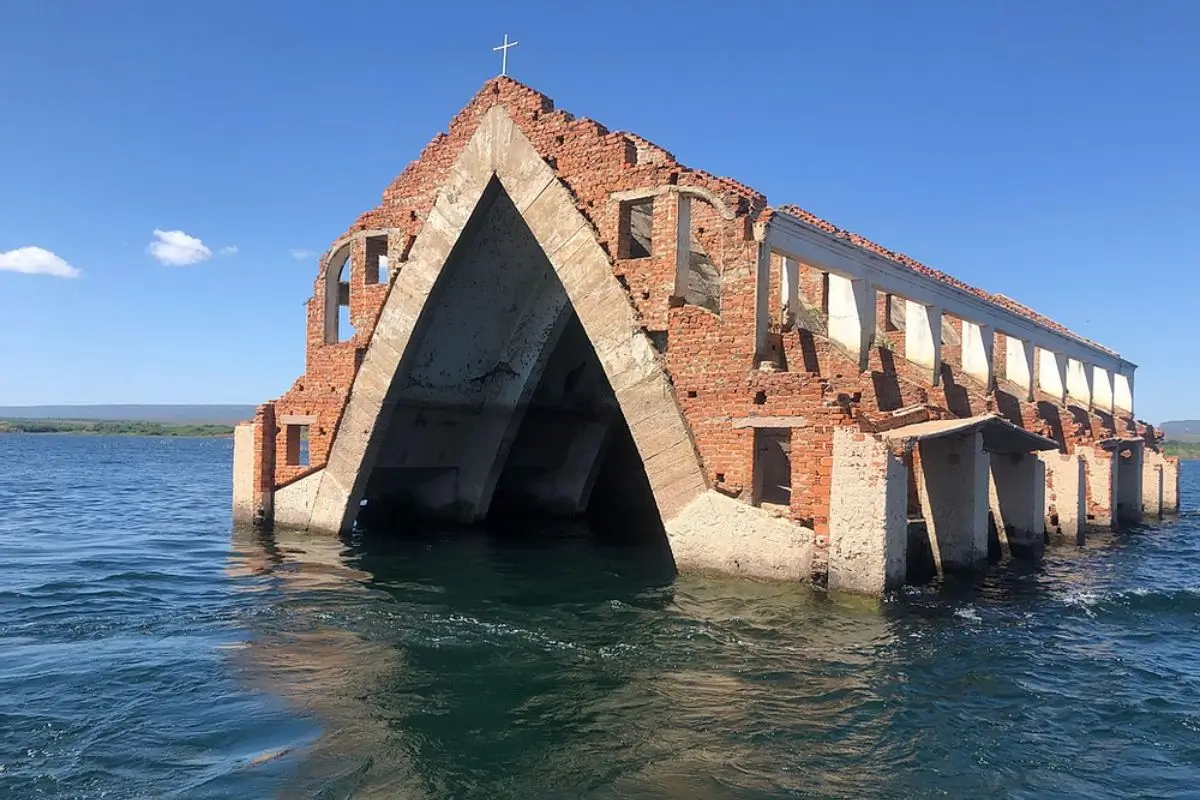 igreja submersa, petrolandia interior de pernambuco