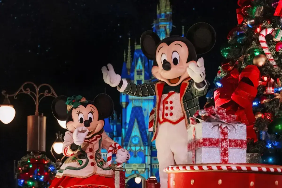 Pela primeira vez no Brasil, viva o Natal da Disney em Curitiba! Disney celebra natal Curitiba