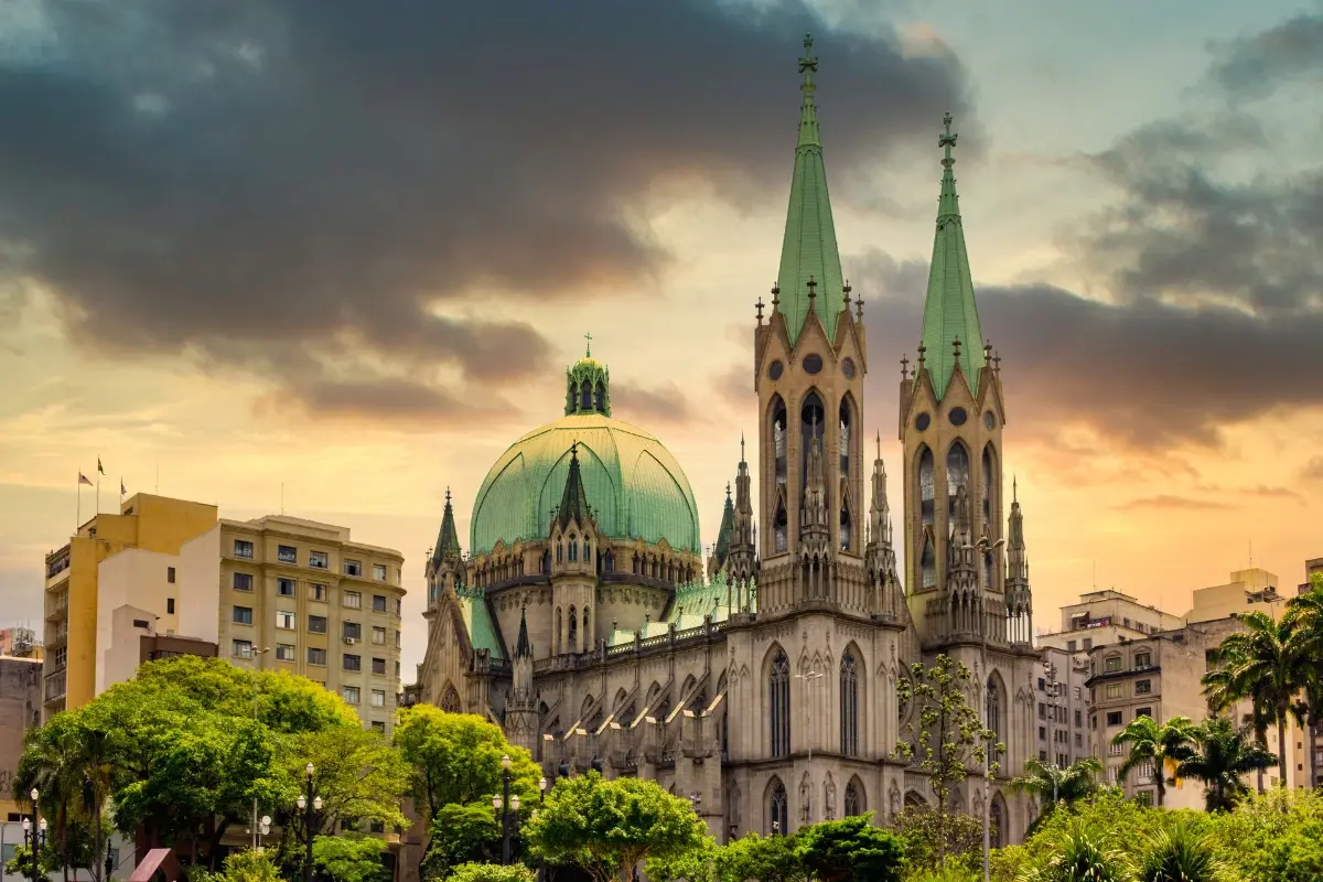 A Catedral da Sé está entre os maiores monumentos neogóticos do mundo. Foto: Shutterstock.