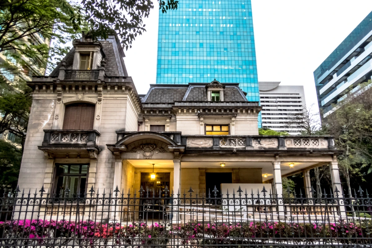 Casa das Rosas, em São Paulo, projetada por Ramos de Azevedo. Foto: Shutterstock.
