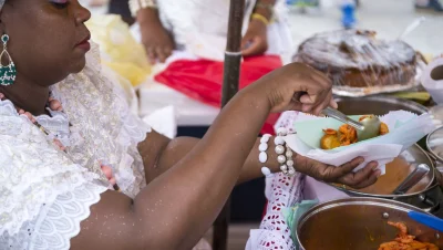 O Roteiro do Dendê: Na trilha dos melhores acarajés de Salvador. Foto: Shutterstock.