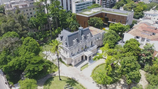 Visite a Casa Firjan, passeio gratuito imperdível em Botafogo, no Rio de Janeiro. Foto: Site Casa Firjan.