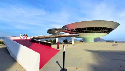 Mac de niteroi projetado por Oscar niemeyer